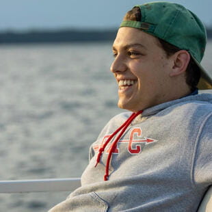 Excelencia académica | Eton School Mexico | Nord Anglia - Feature Cards Pattern - What Alumni Say